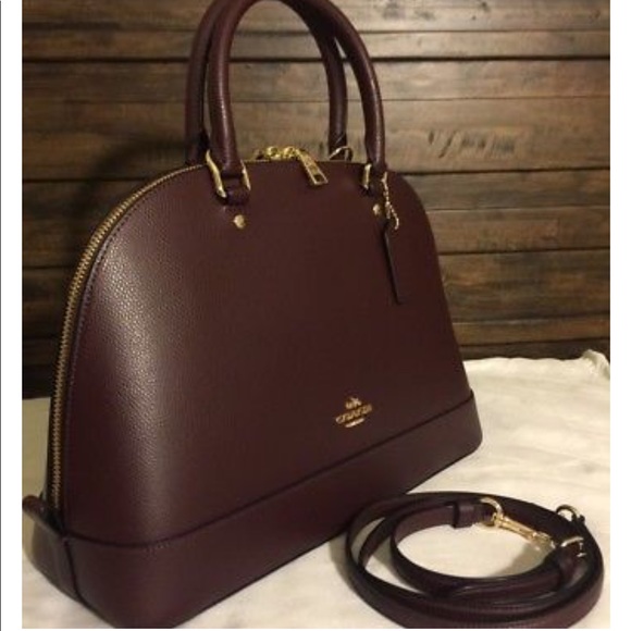 Coach Handbags - ❤️Coach Satchel❤️